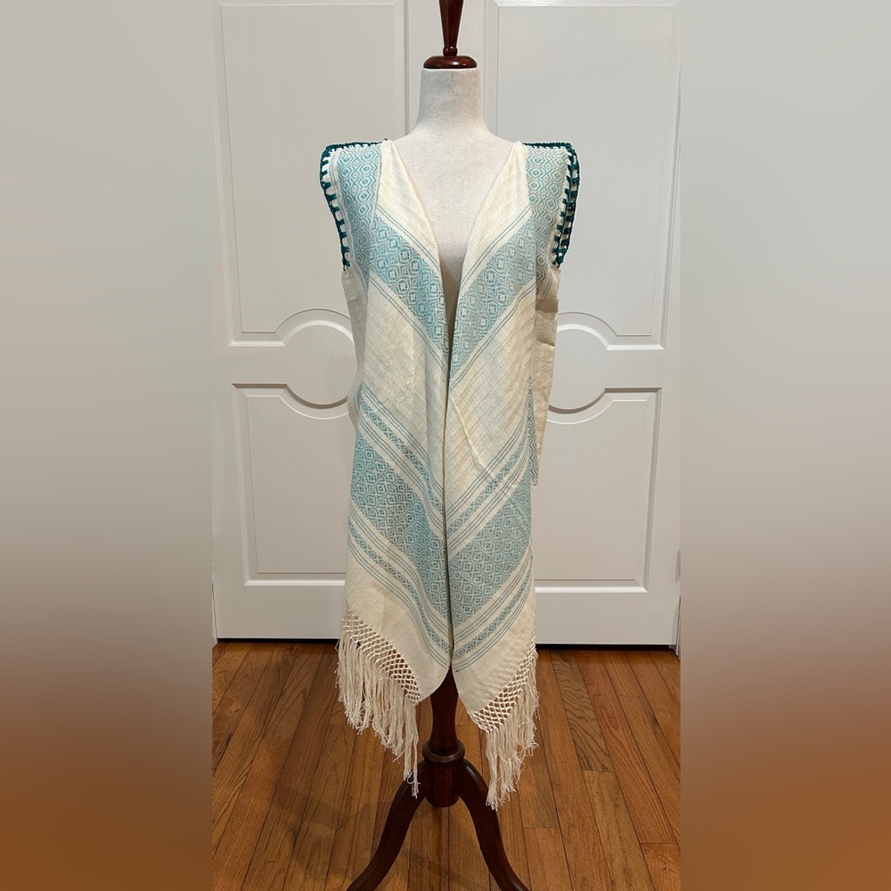 Traditional Mexican rebozo from Oaxaca. Mexican shawl. Fringed open front Vest.